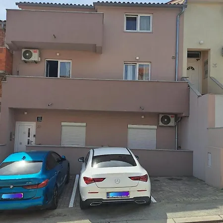 Sunny Aurora Apartman Póla