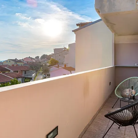 Apartament Sunny Aurora *