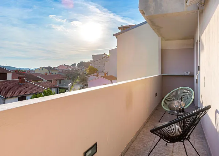 Apartman Sunny Aurora *