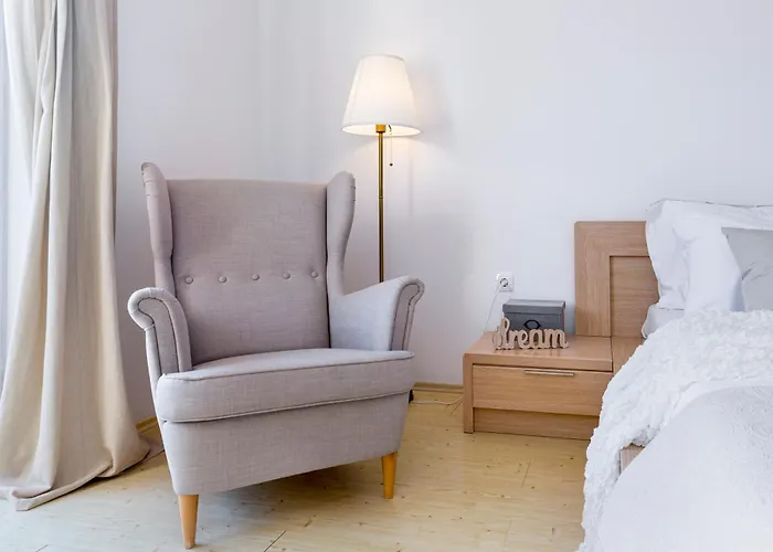 Sunny Aurora Apartman *