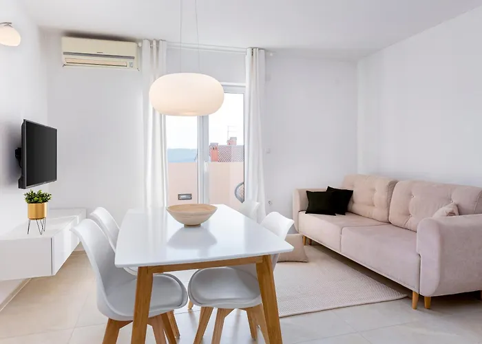 Sunny Aurora Apartament Pula